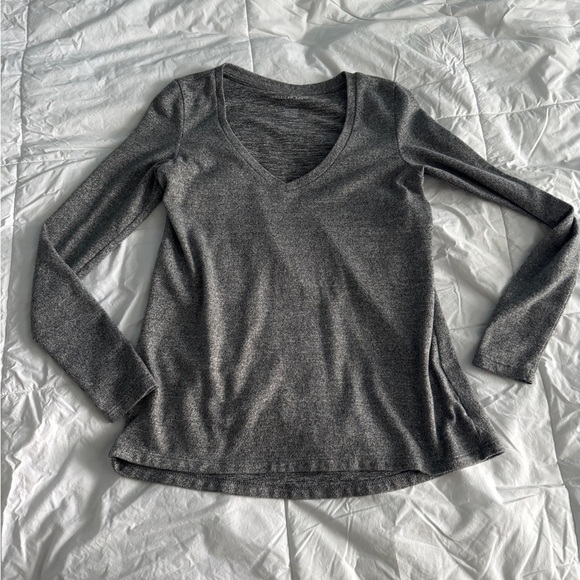 American Eagle Gray Long Sleeve Soft Knit Tee Top - Size XSmall - Picture 1 of 11